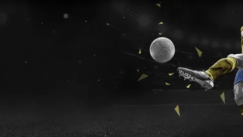 皇马2-1险胜瓦伦西亚，登顶西甲榜首