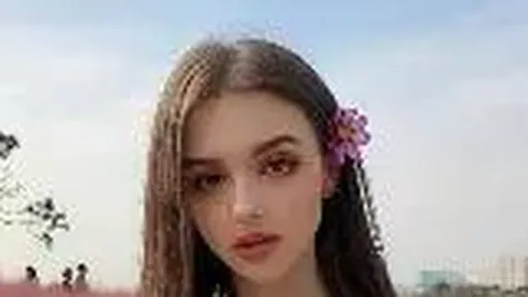 2025赛季英超积分排行榜：利物浦、阿森纳、布莱顿领跑，热刺位居第16位